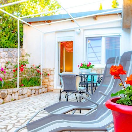 Vacation Home Grill & Chill With 350M2 Garden With Bbq 노비비노돌스키 외부 사진